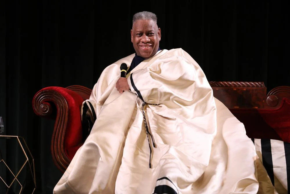 A Tribute to André Leon Talley; the fashion icon dies at 73, France ends archaic ban on gay & bisexual men giving blood & Amy Schneider inspires a 83 year old man to be more accepting – Wednesday, January 19, 2022